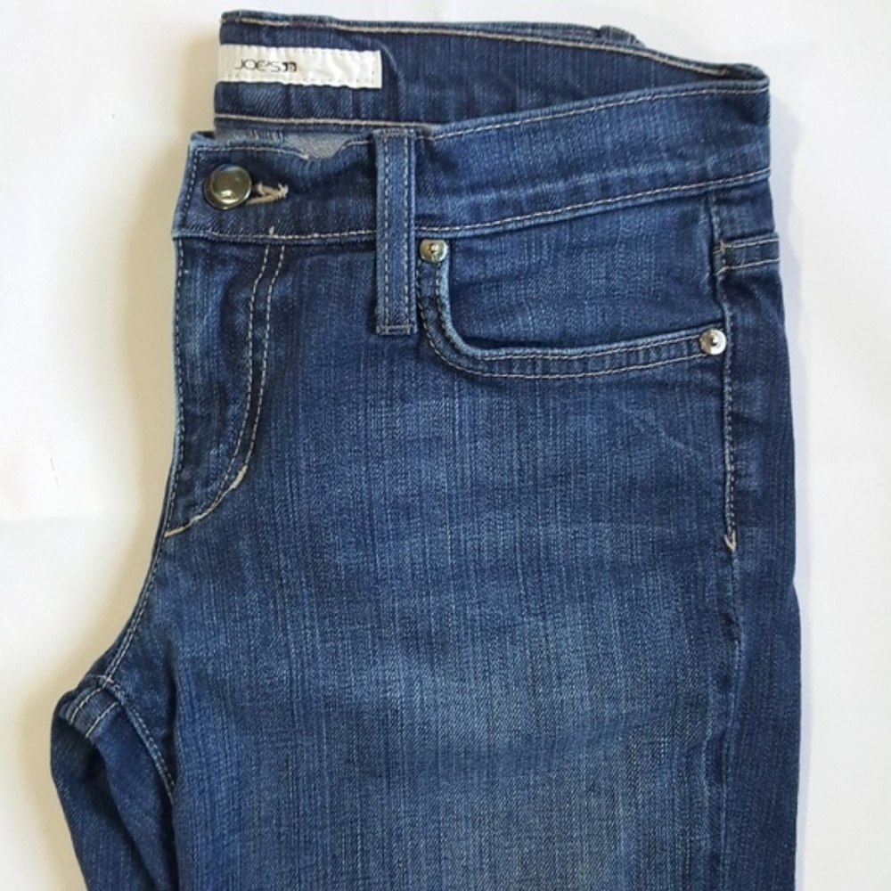 Joe’s Jeans Socialite Kicker Kennedy Wash Capris - Picture 3 of 7